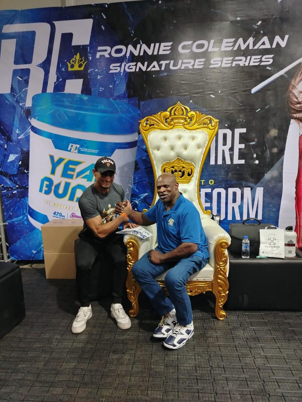 Kenny Coach junto a Ronnie Coleman